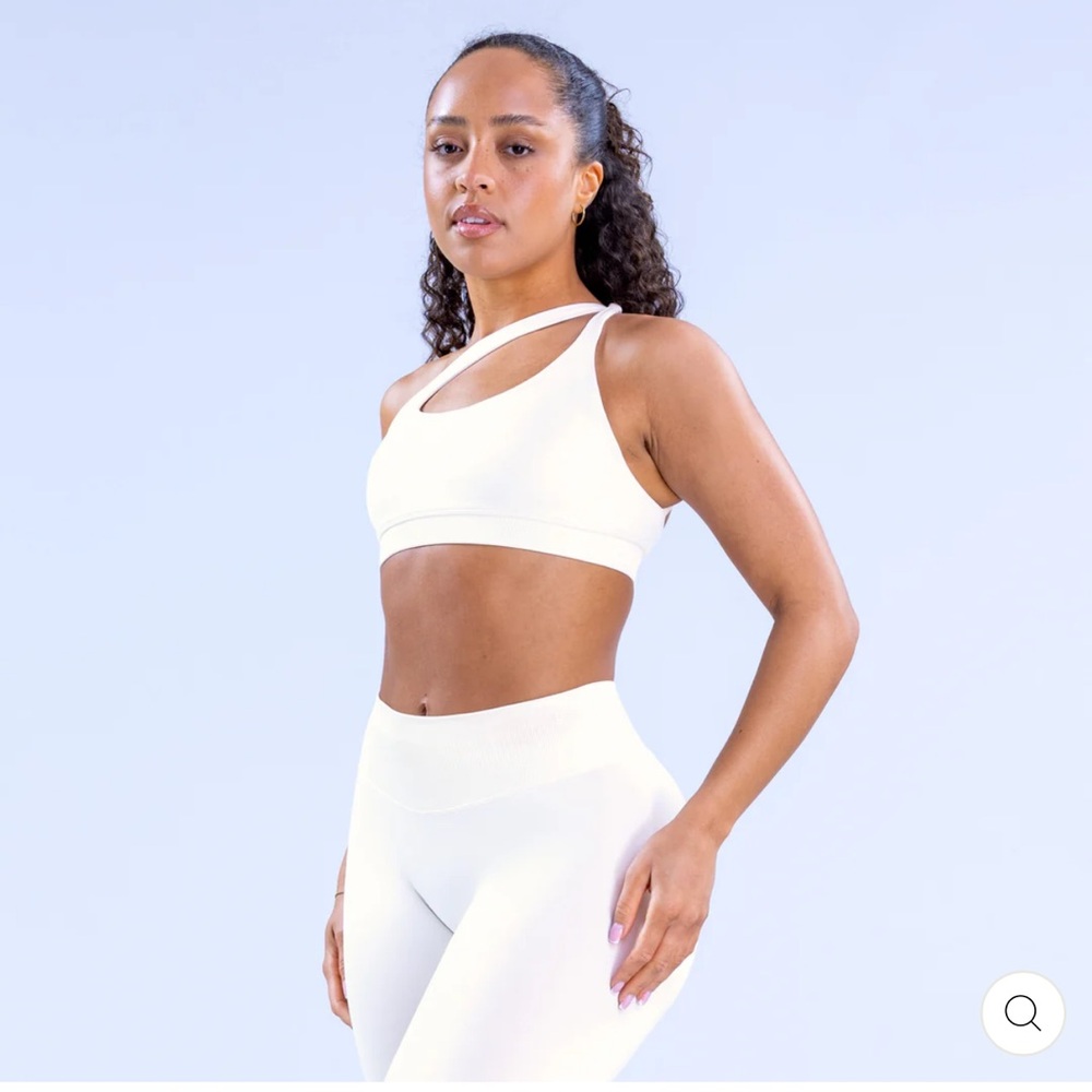 DFYNE Impact Asymmetrical Bra